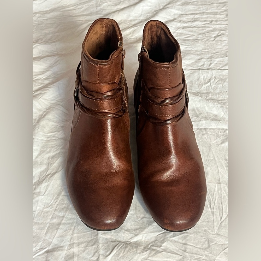 Rebound Patent Pending by Baretraps Women’s Wedge Brown Leather Boots Size 7.5